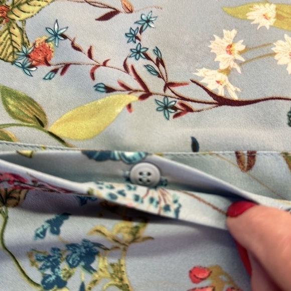 Philosophy Floral Sleeveless High Low Button Down Hidden Placard Polyester Top - Picture 13 of 14